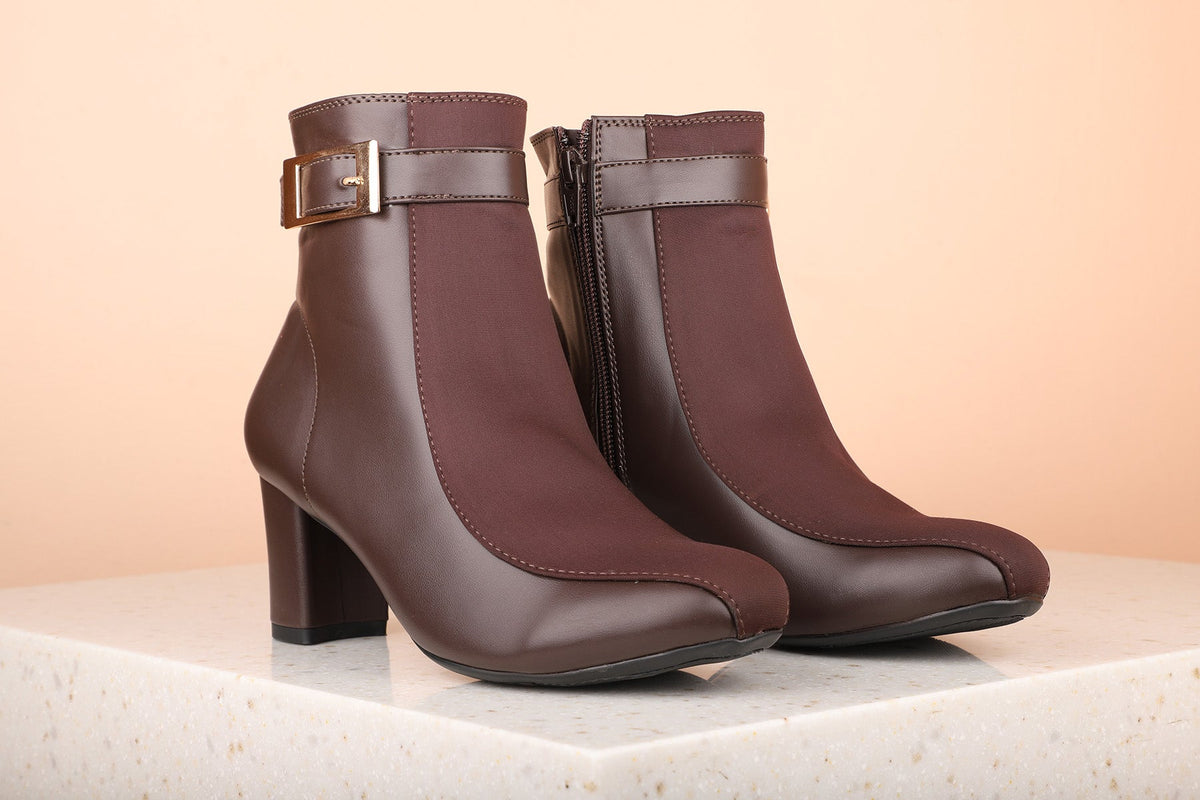 Minimalist Women Brown Solid Heeled Boots