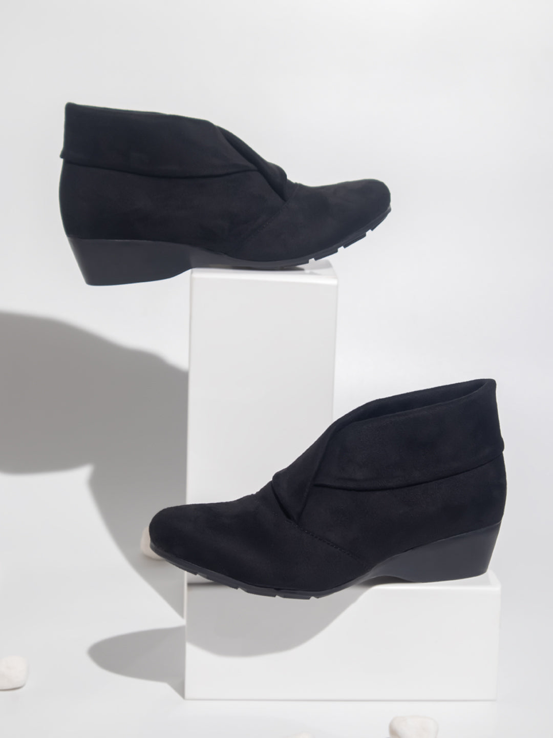 Minimalist Women Black Wedge Heel Regular Boots