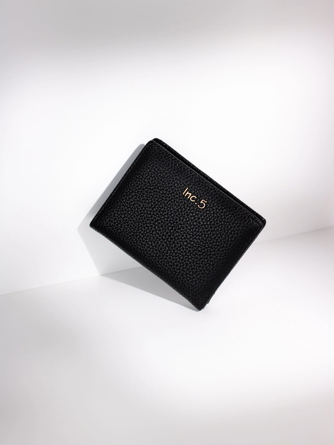 Minimalist Womens Black Textured Wallet With Magnet Lock