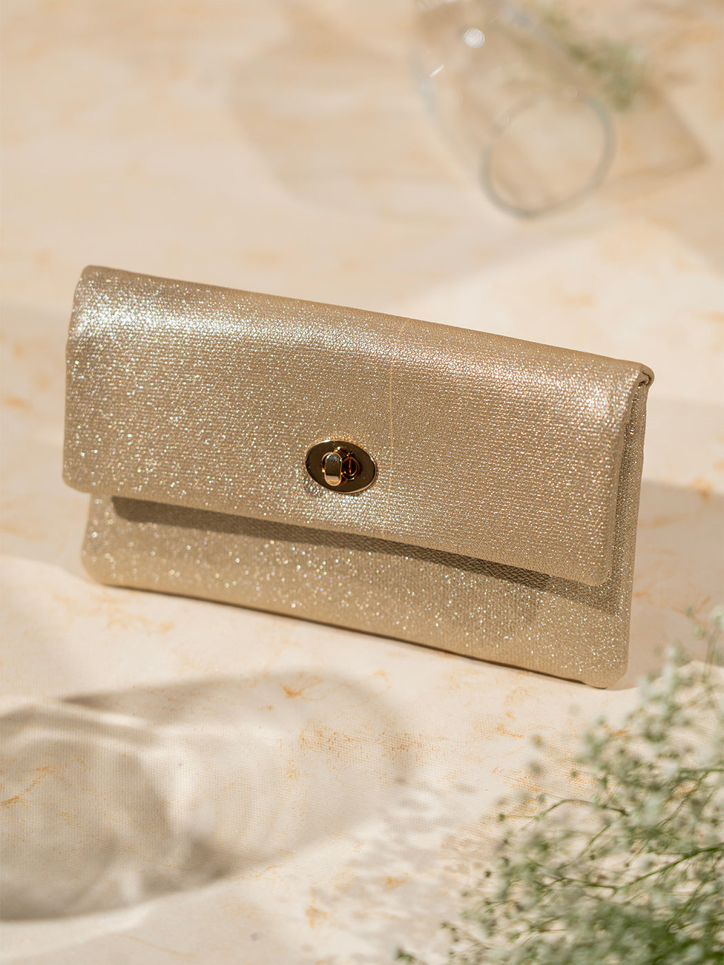 Minimalist Womens Gold Casual Textured Wallet With Twist Lock