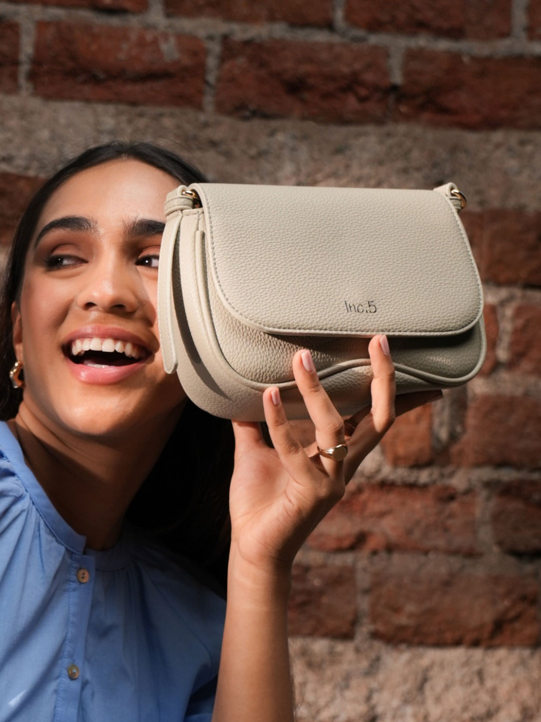 Minimalist Womens Grey Party Textured Sling Bag With Magnet Lock