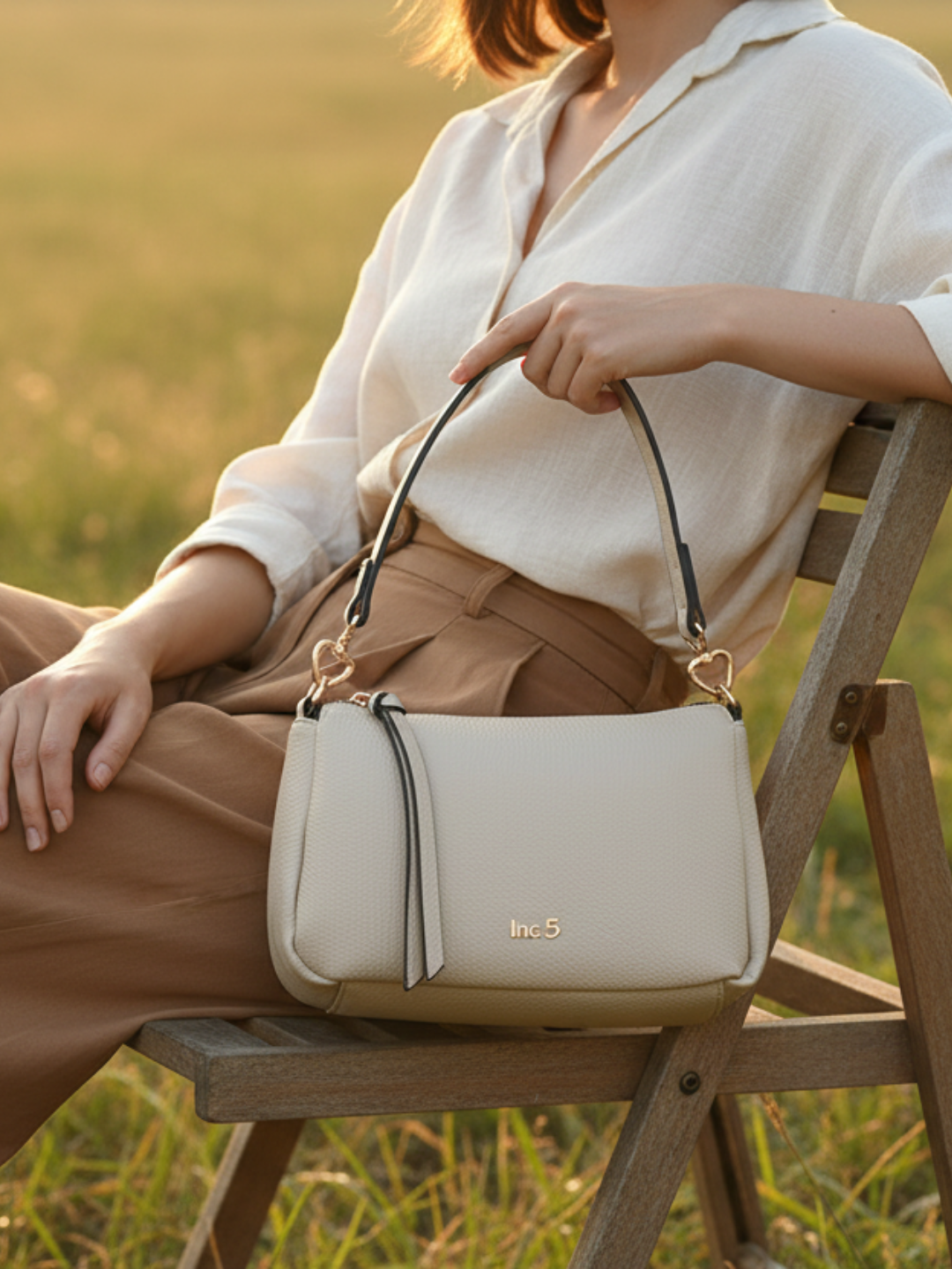 Minimalist Womens Beige Shoulder Bag With Zip Lock For Casual