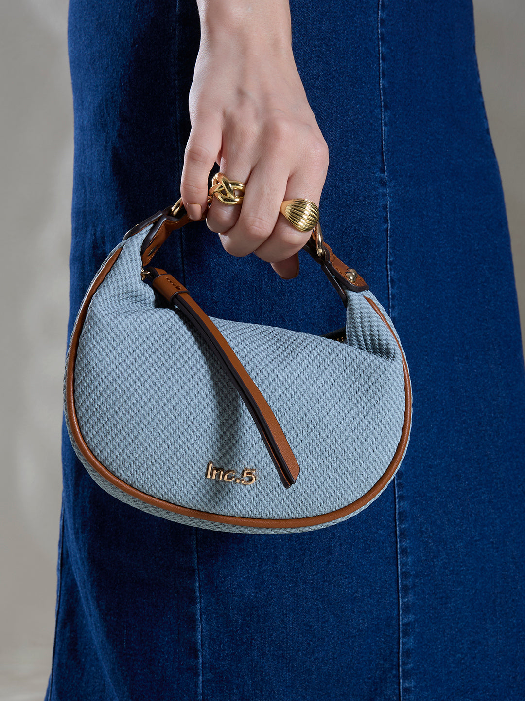 Minimalist Womens Blue Shoulder Bag With Others Lock For Party Use