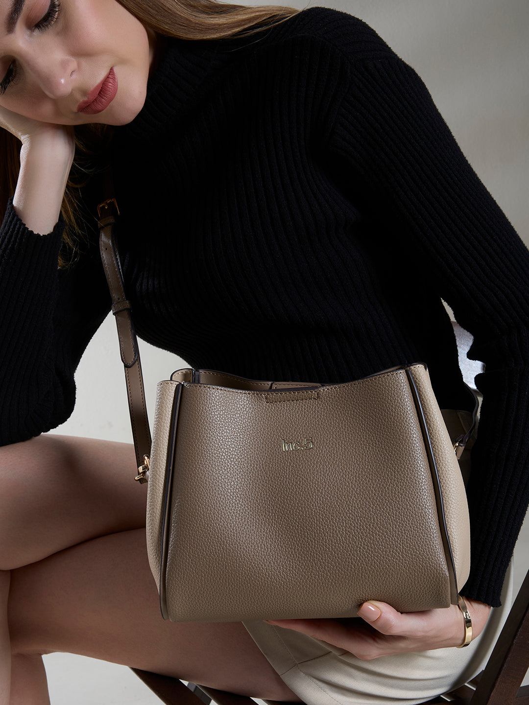 Minimalist Womens Taupe Shoulder Bag With Zipper Lock For Party Use