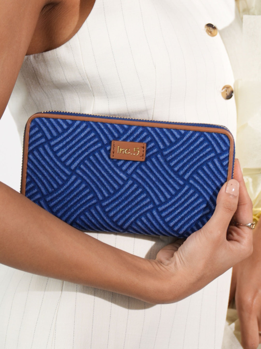 Minimalist Womens Blue Party Textured Wallet With Zip Lock