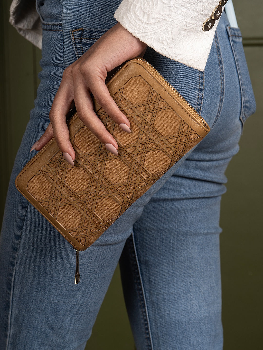 Minimalist Womens Beige Party Textured Wallet With Zip Lock