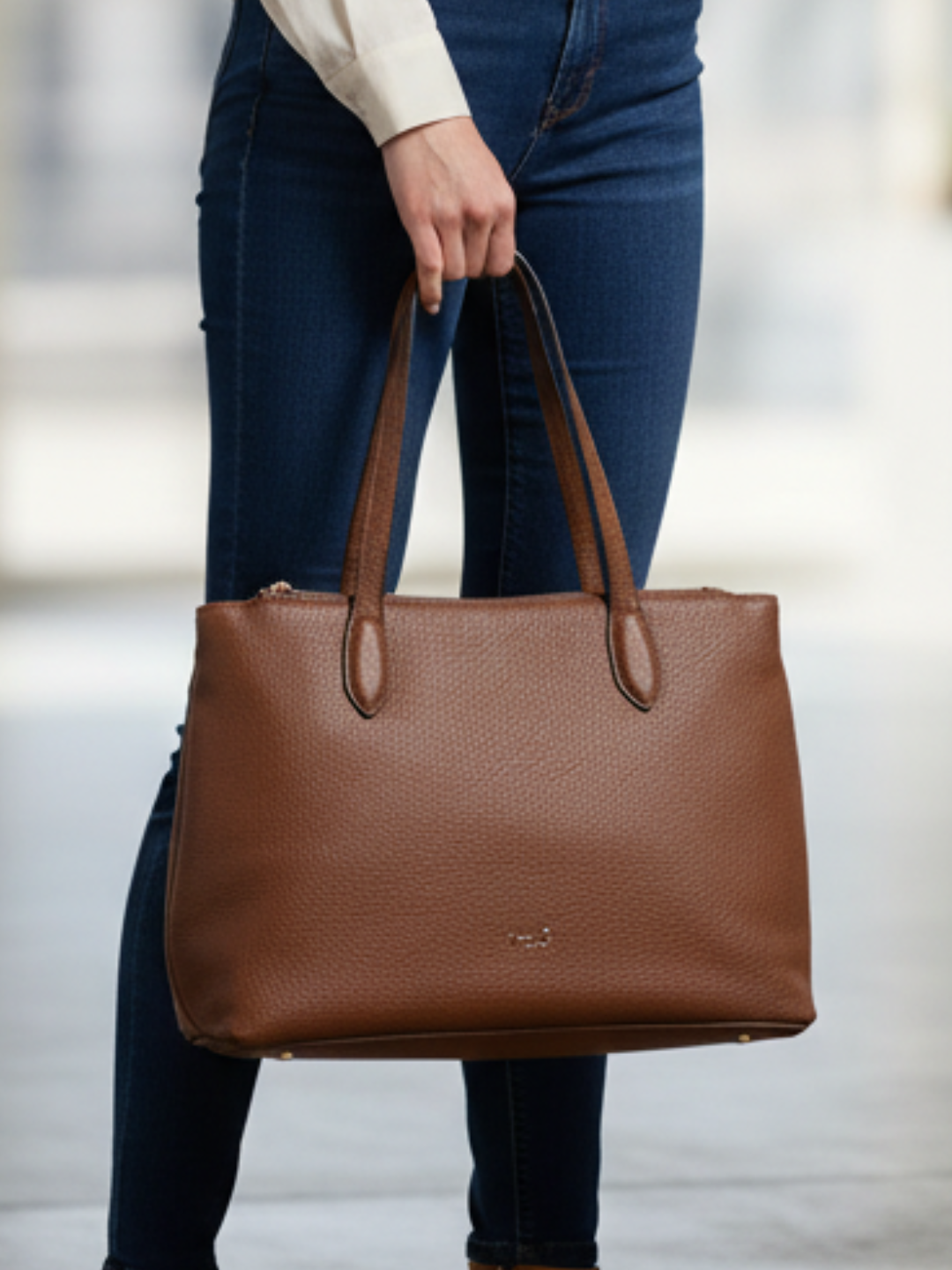 Minimalist Womens Brown Casual Shoulder Bag With Magnet Lock